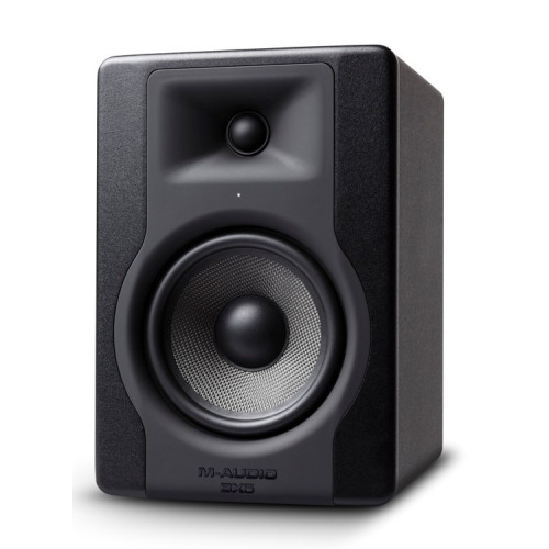 M-Audio BX5 D3 активный 2-х полосный аудио монитор ближнего поля M-Audio BX5 D3 активный 2-х полосный аудио монитор ближнего поля