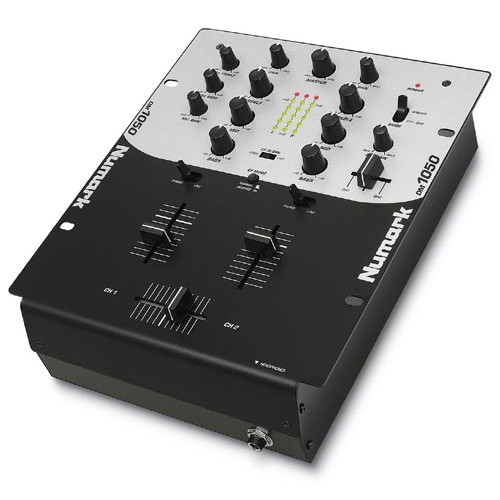 Numark DM1050 DJ-пульт 2-х кан.(4лин / 2phono+1микр) 3-пол. эквал Numark DM1050 DJ-пульт 2-х кан.(4лин / 2phono+1микр) 3-пол. эквал