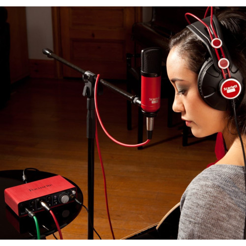 Focusrite Scarlett Studio набор для студийной работы Focusrite Scarlett Studio набор для студийной работы