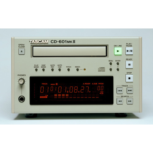 Tascam CD-601 MKII профессиональный CD-плеер, pitch 12%, S/PDIF, AES/EBU, XLR out, 3U half rack size NEW Tascam CD-601 MKII профессиональный CD-плеер, pitch 12%, S/PDIF, AES/EBU, XLR out, 3U half rack size NEW