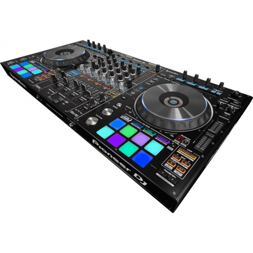 Pioneer DDJ-RZ DJ-контроллер для ПО Rekordbox DJ Pioneer DDJ-RZ DJ-контроллер для ПО Rekordbox DJ