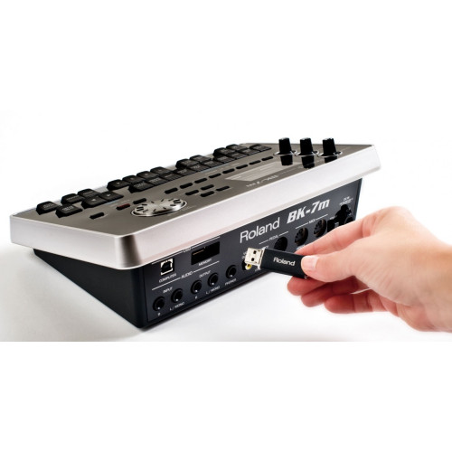 Roland BK-7m аккомпанирующий модуль Roland BK-7m аккомпанирующий модуль