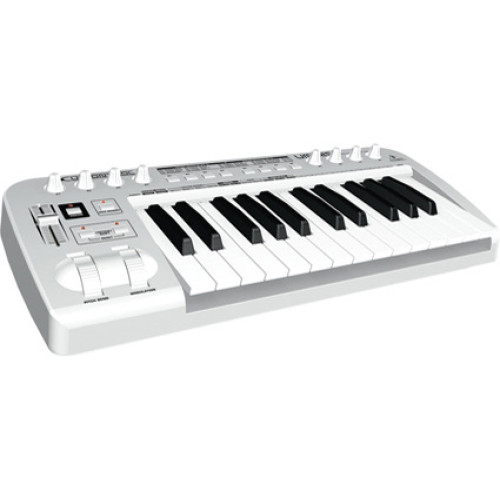 Behringer UMX 25 U-Control Студия в коробке: USB/ Midi-клавиатура Behringer UMX 25 U-Control Студия в коробке: USB/ Midi-клавиатура