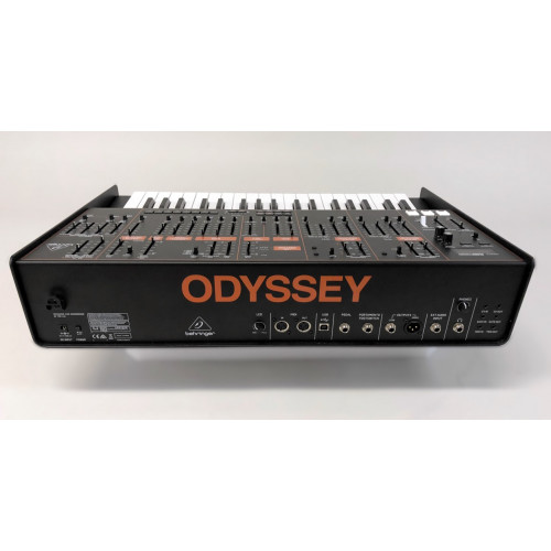 Behringer Odyssey аналоговый синтезатор с двумя осцилляторами Behringer Odyssey аналоговый синтезатор с двумя осцилляторами