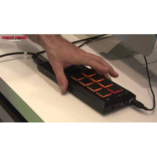 Akai Pro MPX8 сэмпл-плеер с пэдами Akai Pro MPX8 сэмпл-плеер с пэдами