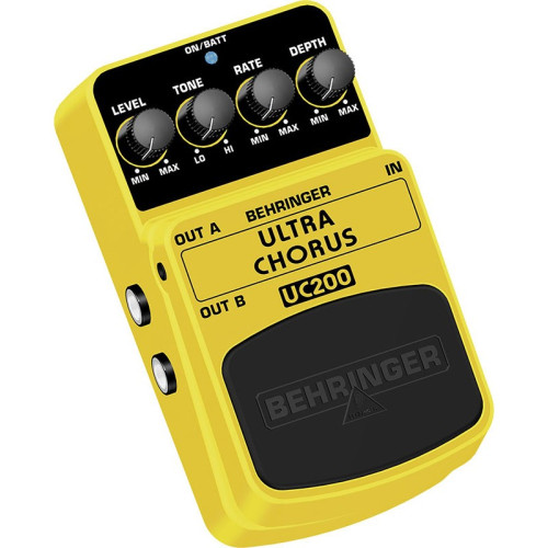 Behringer UC200 Ultra Chorus педаль эффектов "стерео хорус" Behringer UC200 Ultra Chorus педаль эффектов "стерео хорус"