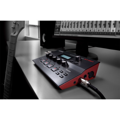 Boss GT-001 гитарный напольный процессор эффектов Boss GT-001 гитарный напольный процессор эффектов