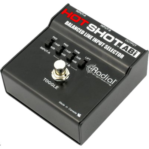 Radial Hot Shot ABi ножной переключатель между двумя балансными сигналами, вх 2x XLR, вых. 1x XLR Radial Hot Shot ABi ножной переключатель между двумя балансными сигналами, вх 2x XLR, вых. 1x XLR