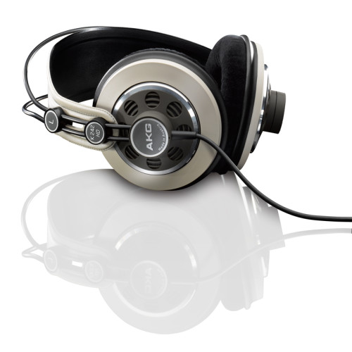 AKG K242 HD Полуоткрытые Hi-Fi наушники с технологией Varimotion, велюр. амбушюры, 55 Ом, 15-25000Г AKG K242 HD Полуоткрытые Hi-Fi наушники с технологией Varimotion, велюр. амбушюры, 55 Ом, 15-25000Г